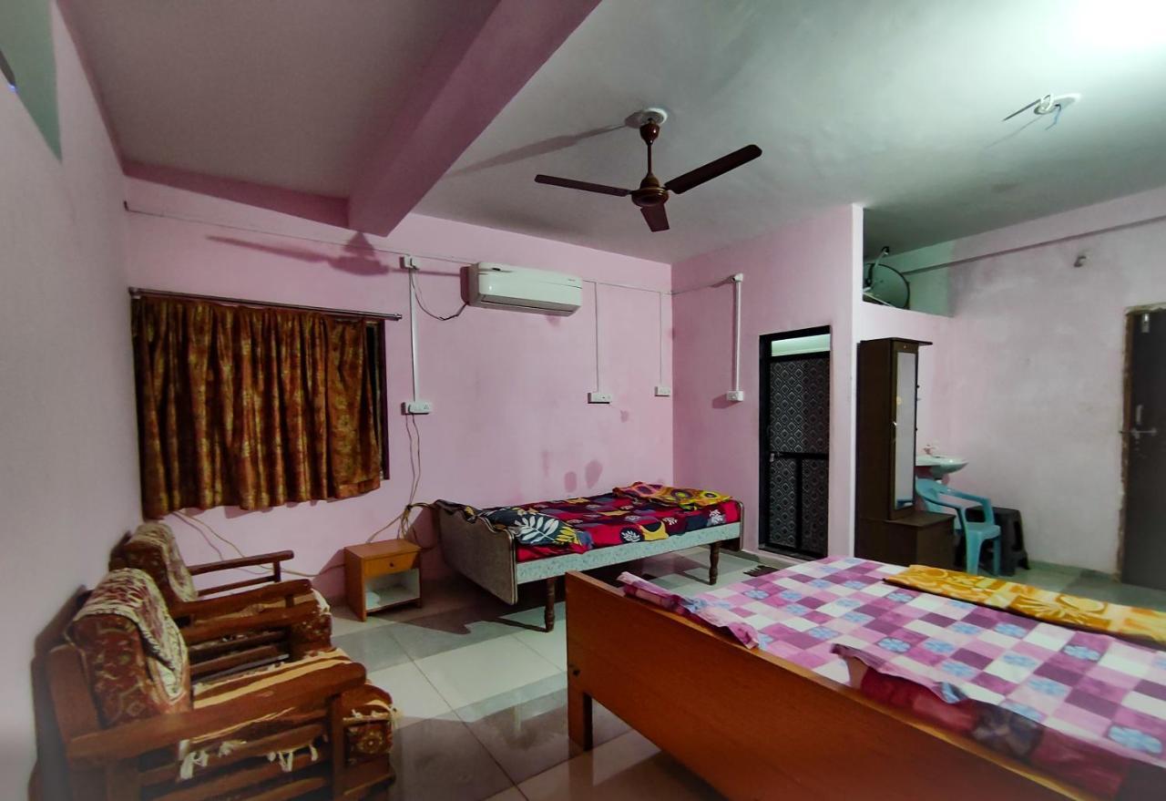 Krishna Homestay Garudeshwar Exterior foto